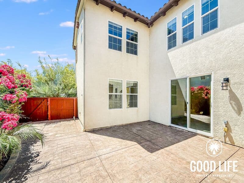 San Diego House: 17351 4S Ranch Pkwy