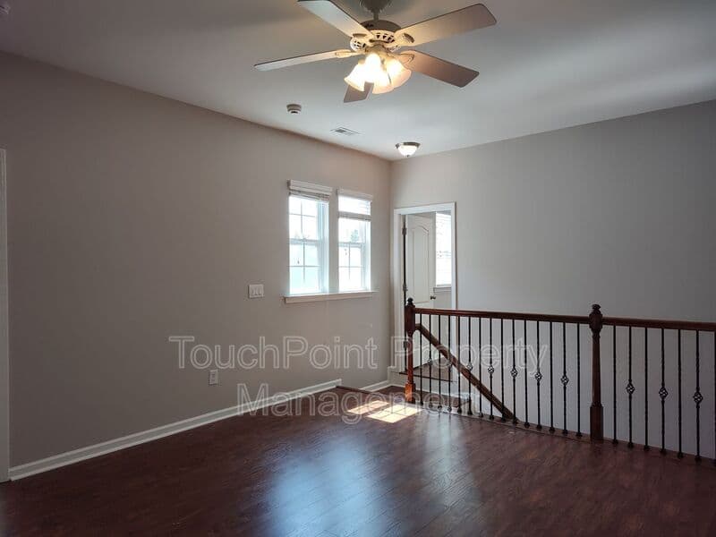 Charlotte House: 8611 Burnside Ln
