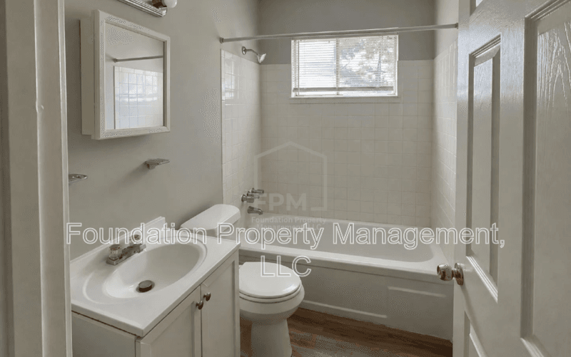 Memphis Condo: 1912 Hubert Avenue