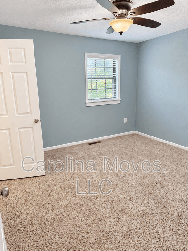 Taylors Townhome: 812 Reid School Rd.