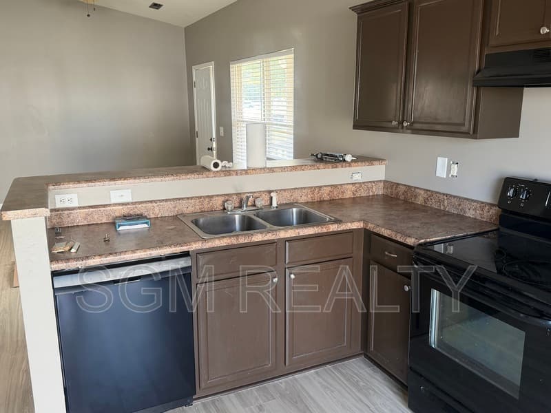 Belleville Condo: 26 N 18th St