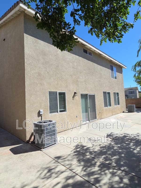 Eastvale House: 6563 Peridot Ct