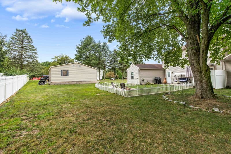 Littiz House: 24 Knollwood Drive