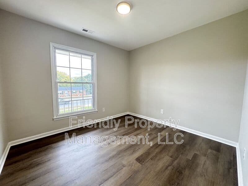 Winston-Salem House: 1050 File St