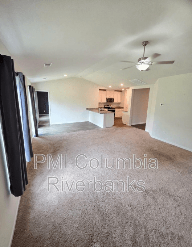Elgin House: 218 Sundew Rd