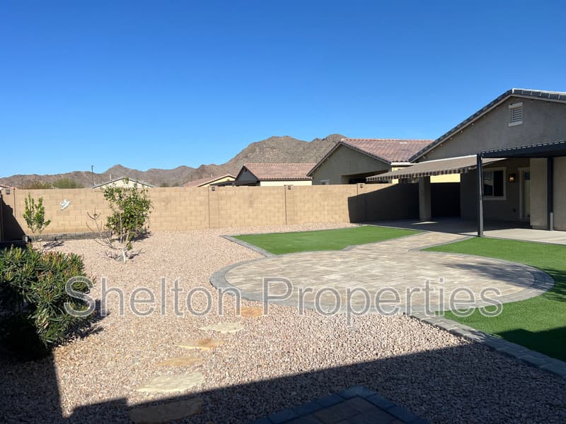 Buckeye House: 21225 W Palm Ln