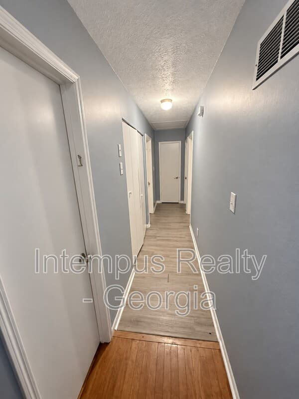 Snellville House: 2830 Shiloh Way