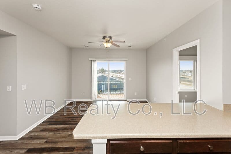 Grimes Condo: 1951 N James St