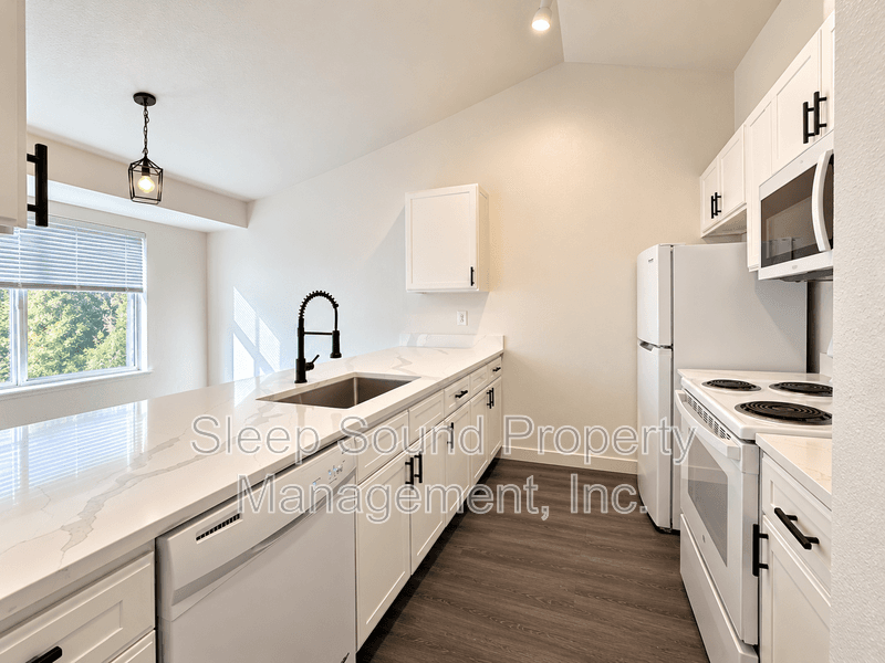 Portland Condo: 2831 SW Dolph Ct