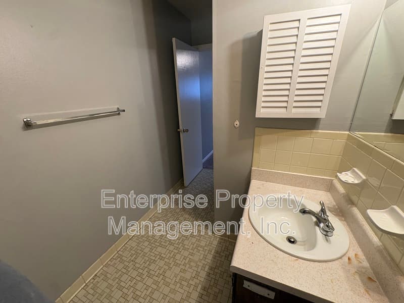 Memphis Condo: 2827 Sonora Drive No 2