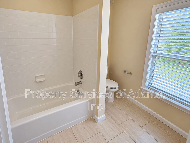 Acworth House: 4393 Sugar Maple Dr NW