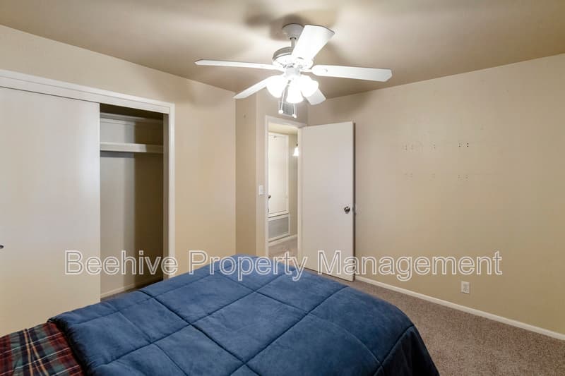 Mesa House: 5328 E Decatur St