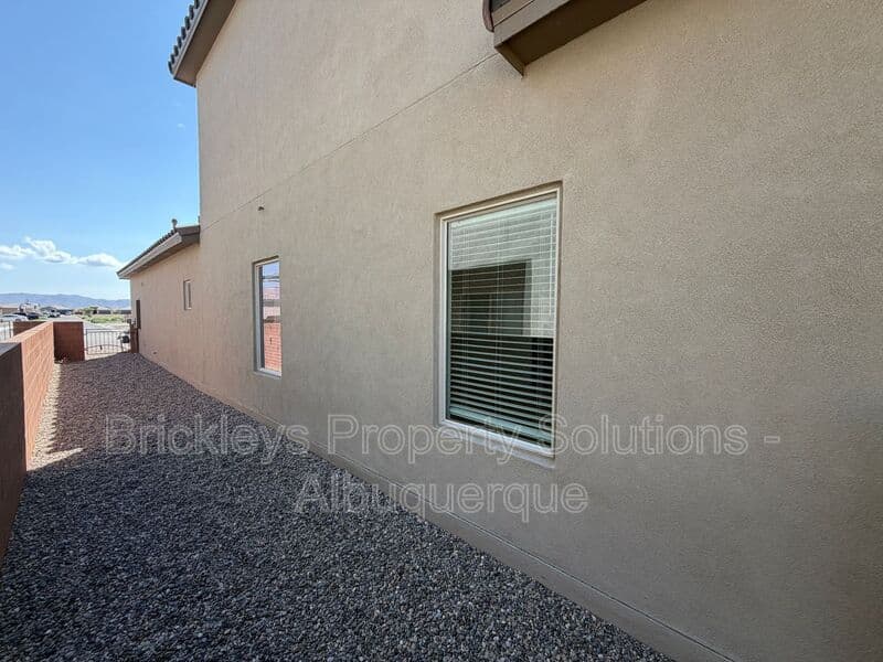 Albuquerque House: 6118 Chicago Dr SE