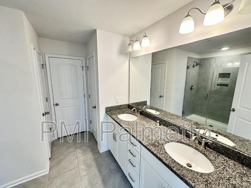 Blythewood House: 35 Golden Spur Ln