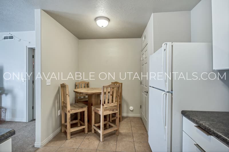 Provo House: 843 E 620 N