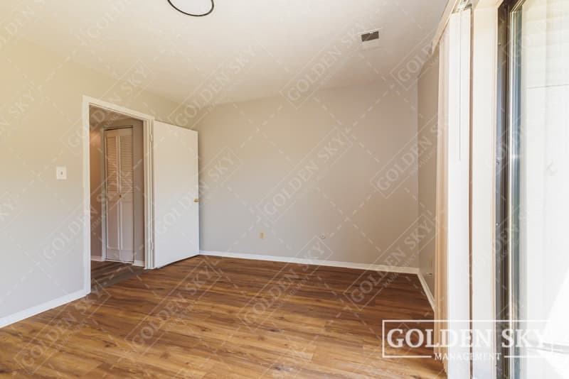 Indianapolis Condo: 915 N Muessing St