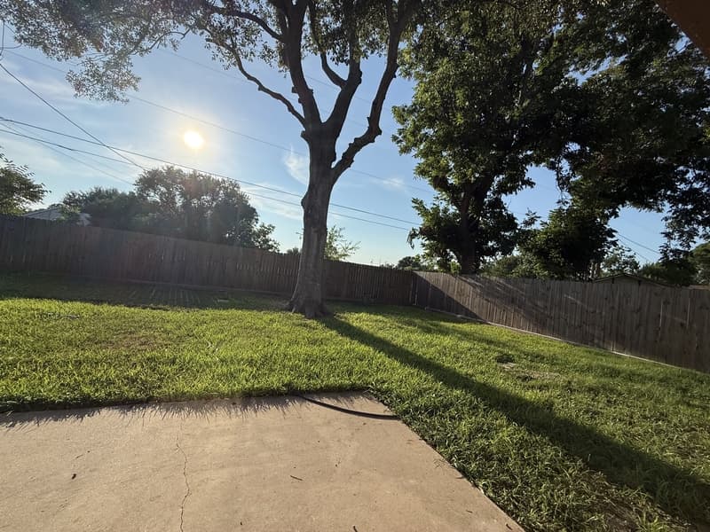 Texas City House: 1109 North Noble Road