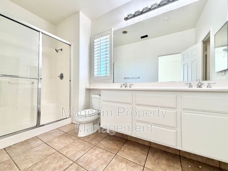 Riverside House: 11324 Riverleaf Dr