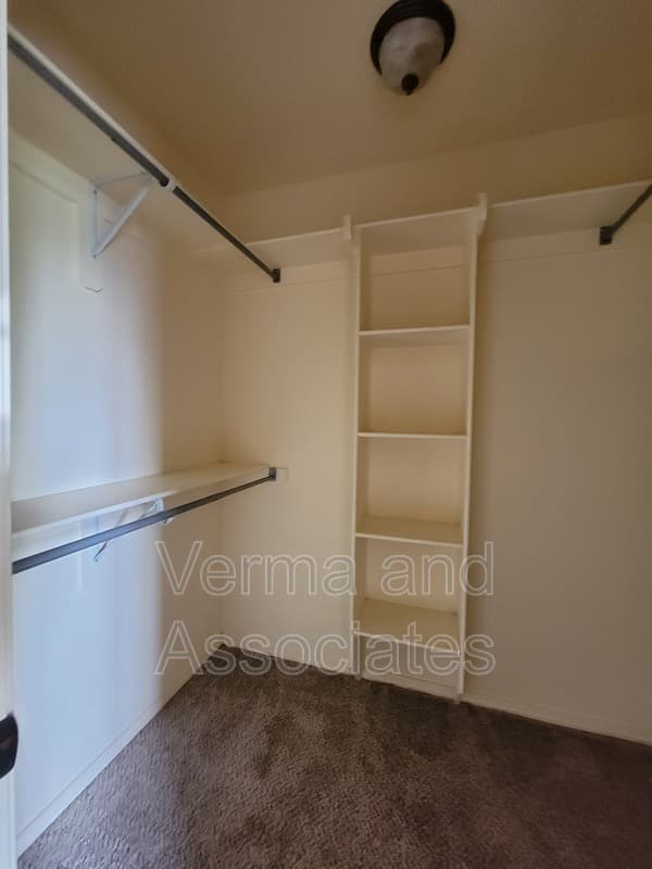 Centerton Townhome: 192 Fair St