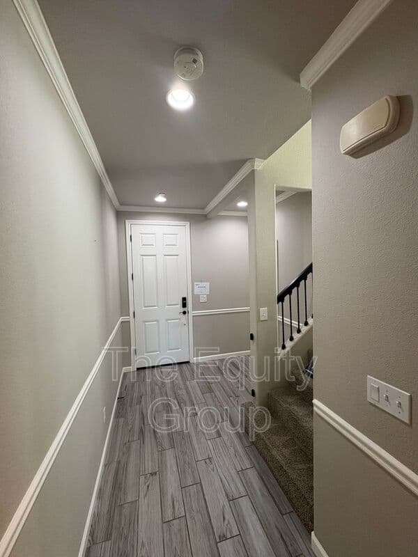 Clovis House: 3461 Alcove Way
