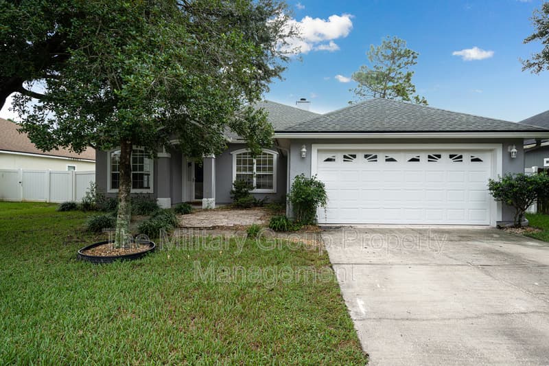 Green Cove Springs House: 2207 Gardenmoss Drive