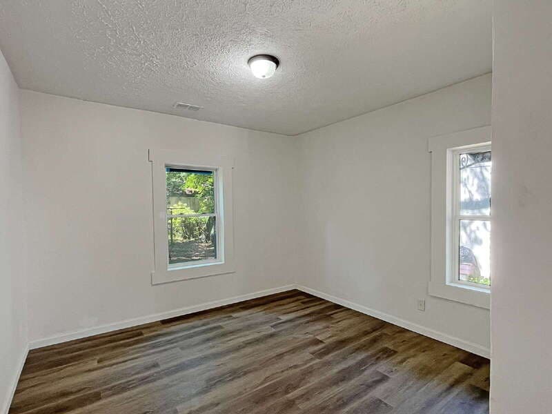 Savannah Condo: 1121 East 53rd Street
