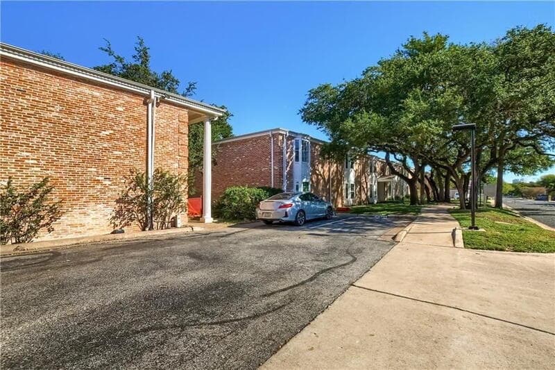 Austin Condo: 1240 Barton Hills Drive