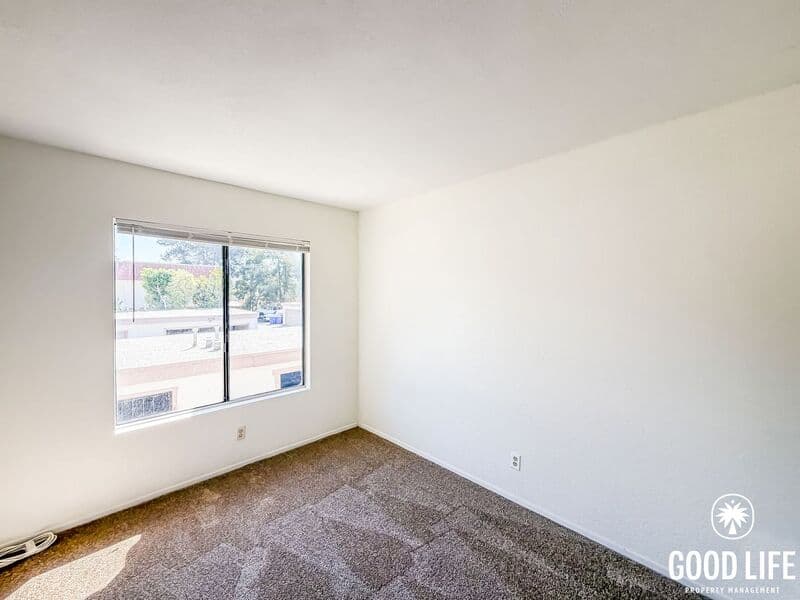 Carlsbad House: 3033 Via Sabinas