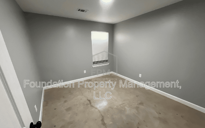 Memphis House: 1273 Englewood Street