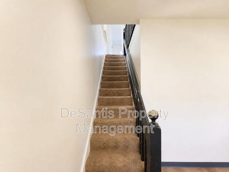 New Kensington House: 1613 Fourth Avenue
