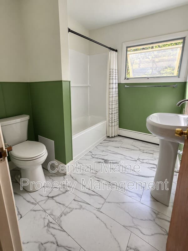 Auburn Condo: 5 Patton St. unit 4
