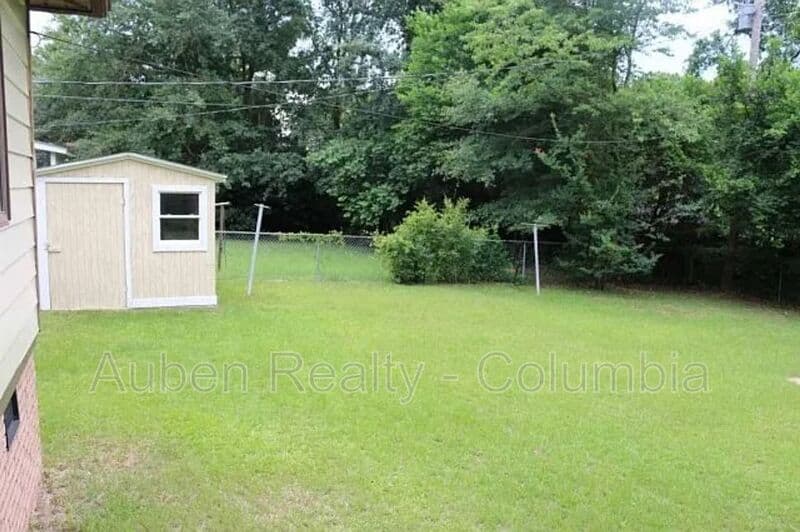 Columbia House: 949 Howard St