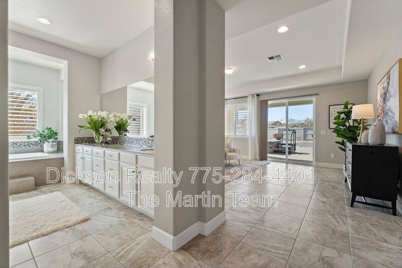 Reno House: 9915 Sea Breeze Lane