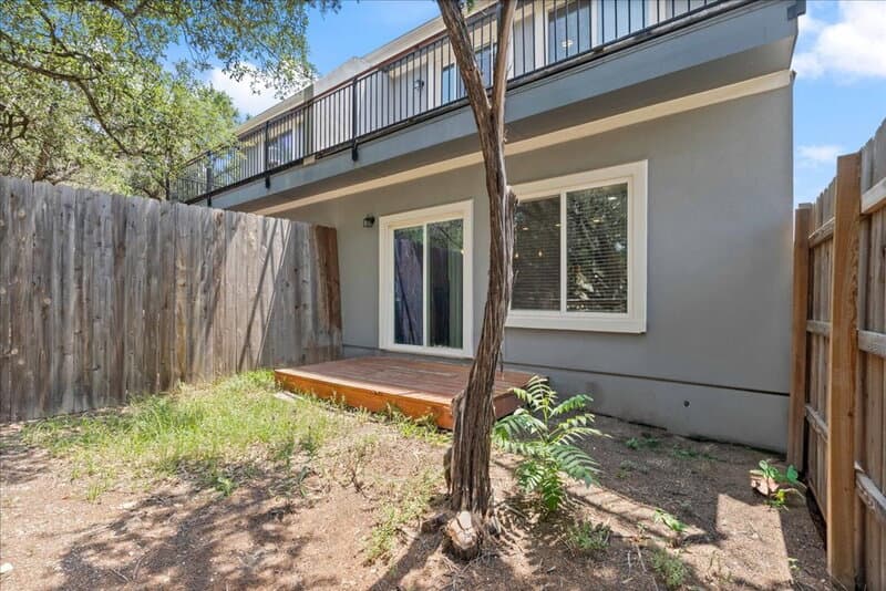 Lago Vista Condo: 5800 Club House Drive A