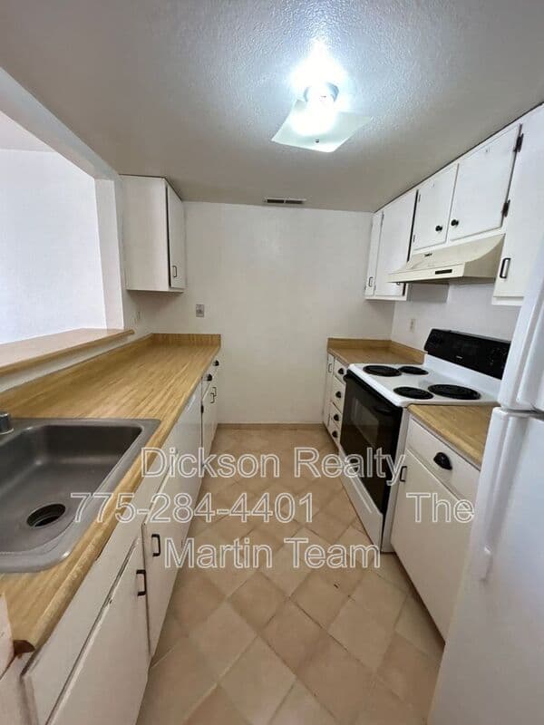 Reno House: 14002 Lear Blvd