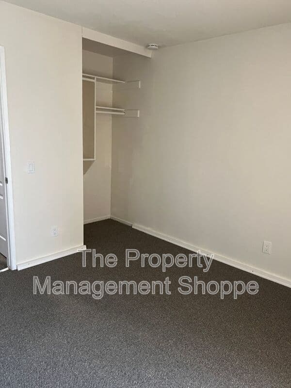 Ventura Condo: 1300 Saratoga Avenue