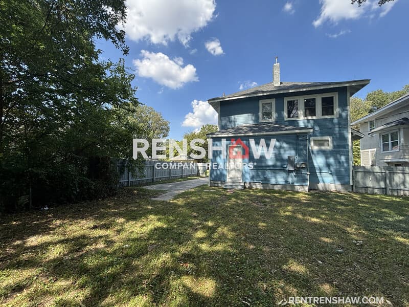 Memphis House: 1571 E Mclemore Ave