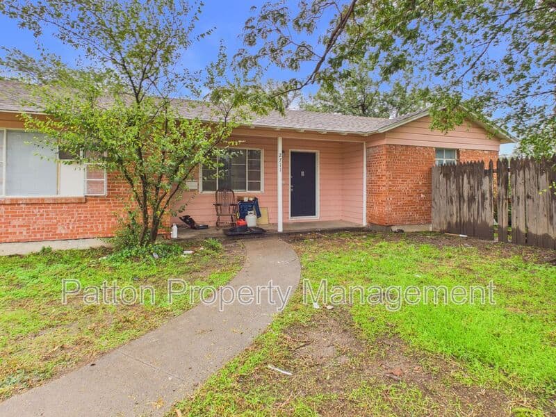 Amarillo Condo: 2711 Duncan Drive B