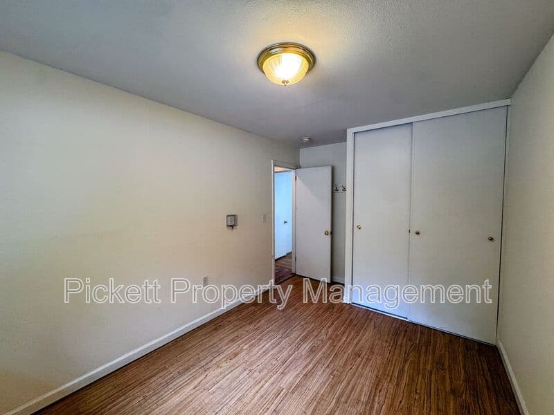 Poulsbo House: 12812 Lake Avenue NW