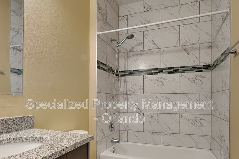 Ocala House: 5017 SW 165th Street Rd
