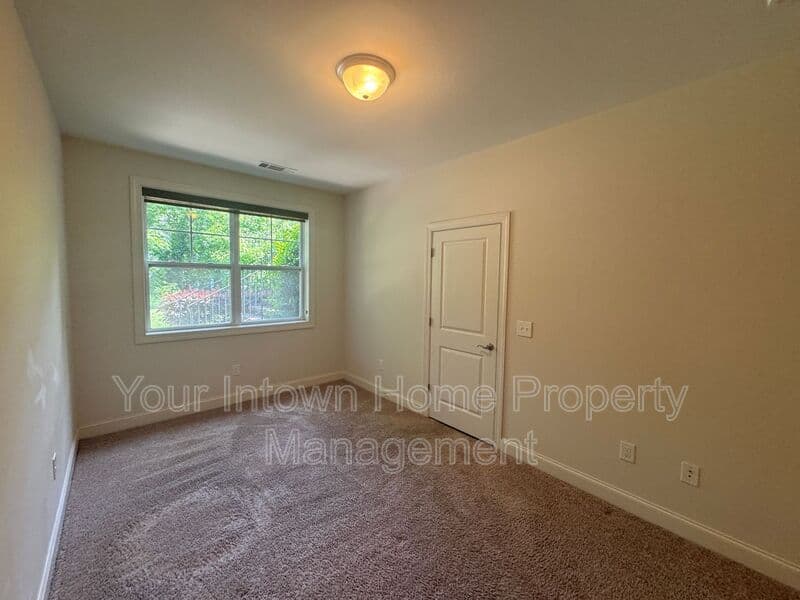 Atlanta House: 2141 Havenwood Trl NE