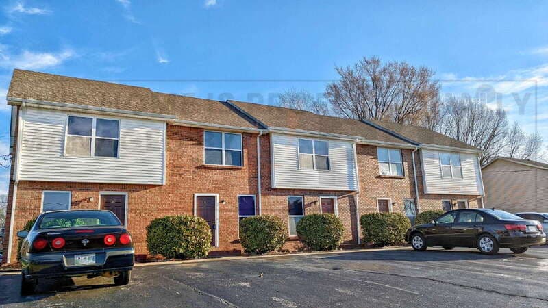 Clarksville Townhome: 1531 E Knollwood Circle