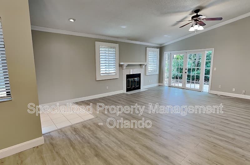 Longwood House: 220 S Fox Chase Pt