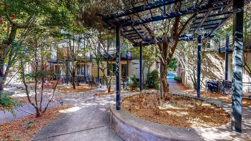 Santa Rosa Condo: 2270 Chanate Road