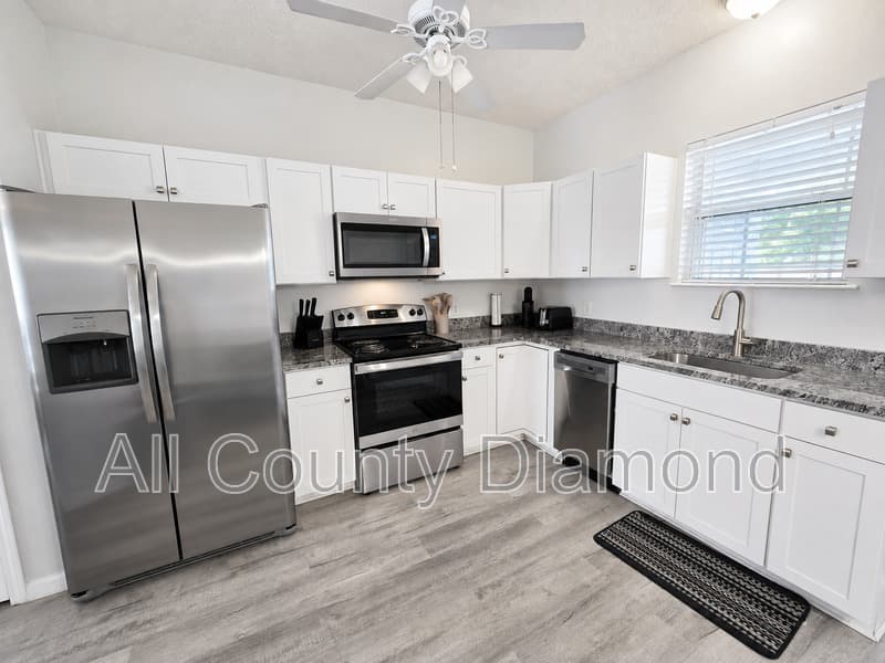 Panama City Beach Townhome: 5726 Beach Dr