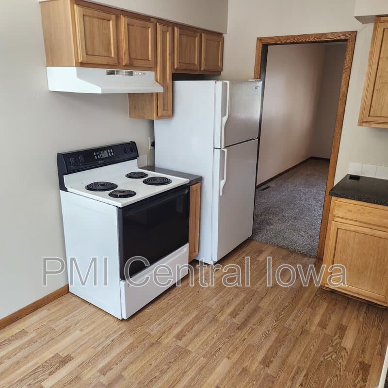 Windsor Heights Condo: 6615 Washington Ave