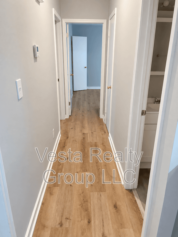 Morrow House: 6108 Deerfield Ct