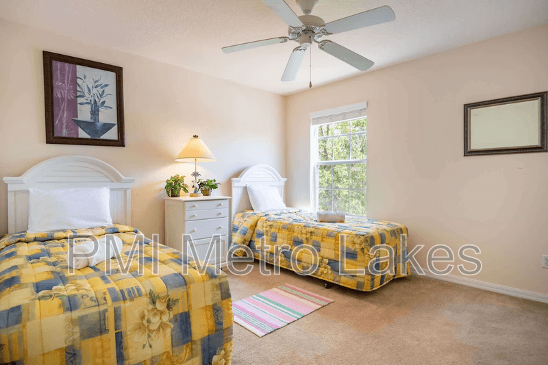 Davenport House: 194 Blue Jay Way