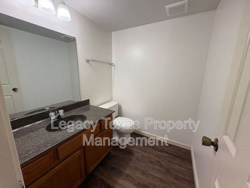 CLEBURNE Condo: 1601 N Nolan River Rd