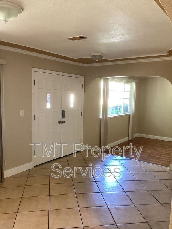 Stockton House: 226 Kilt Ct